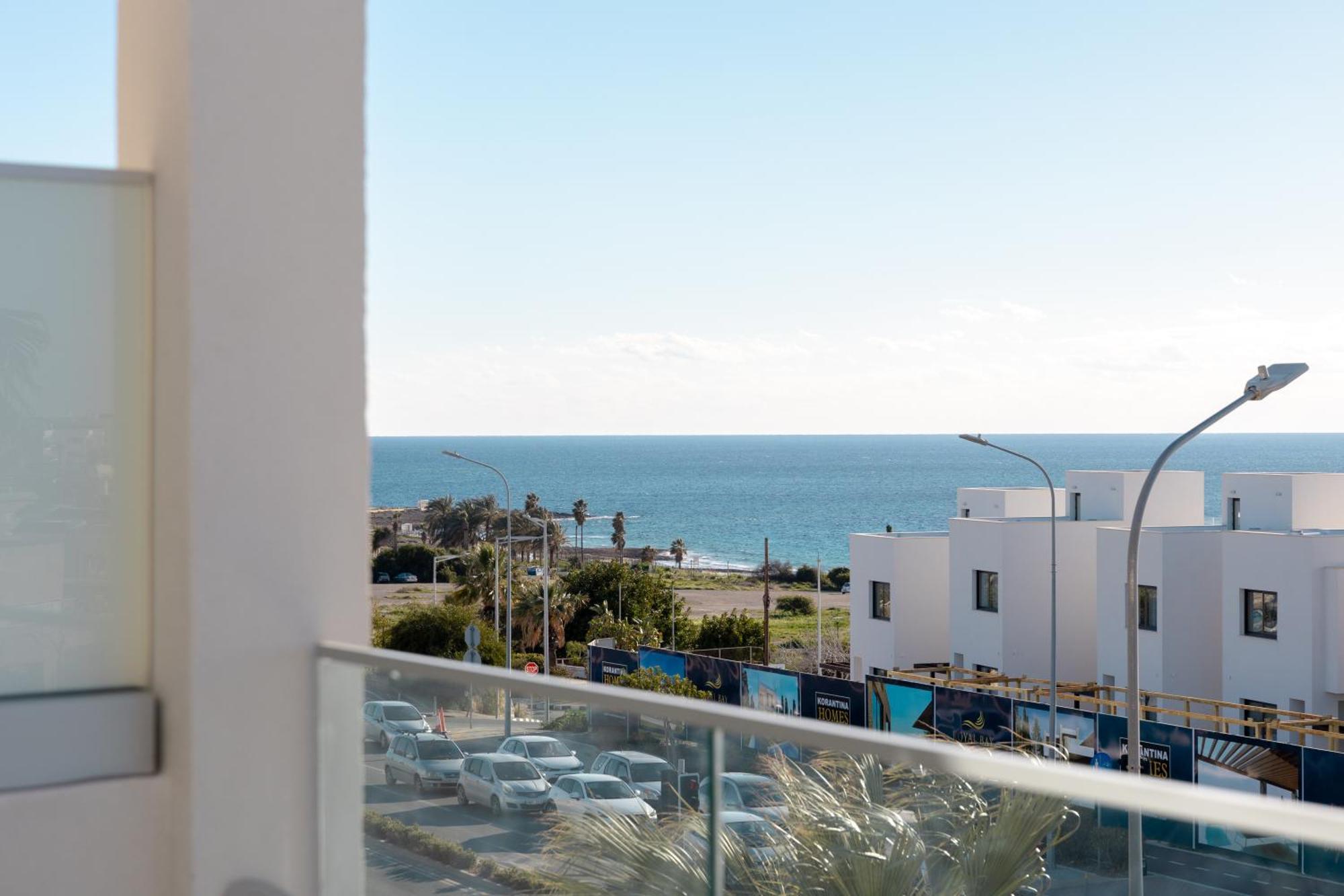 Hiddengems Residences 202 - The Lxr Penthouse - Pool & Steps Апартаменты Пафос