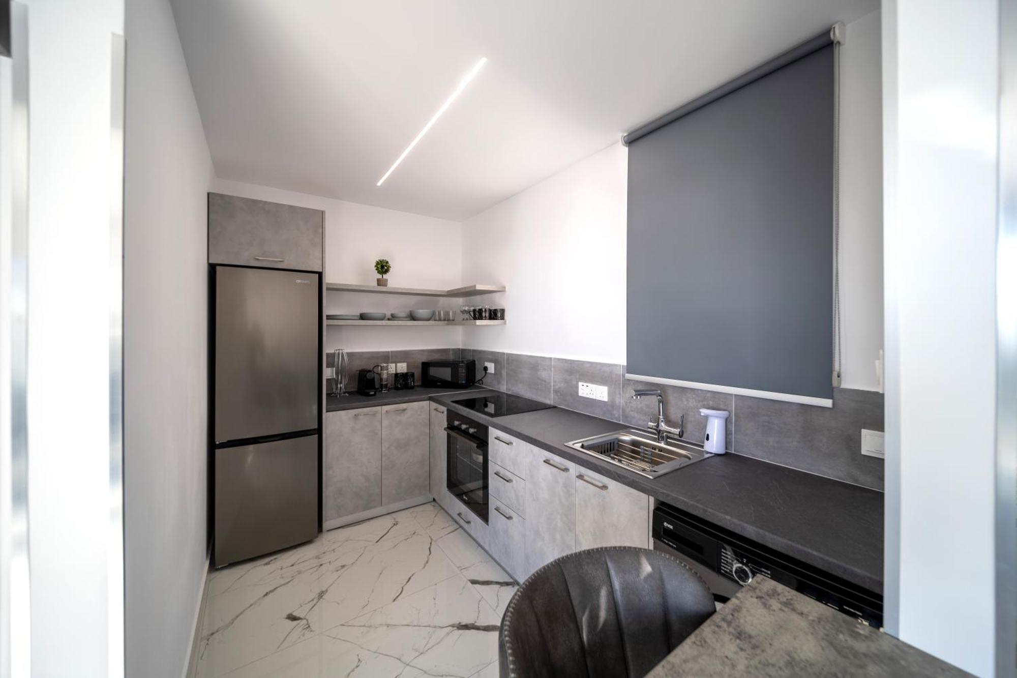 Апартаменты Hiddengems Residences 202 - The Lxr Penthouse - Pool & Steps Пафос